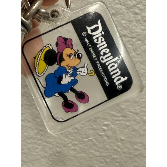 Disney Bundle Crossbody Collector Pin & Vintage Keychain - Picture 6 of 6